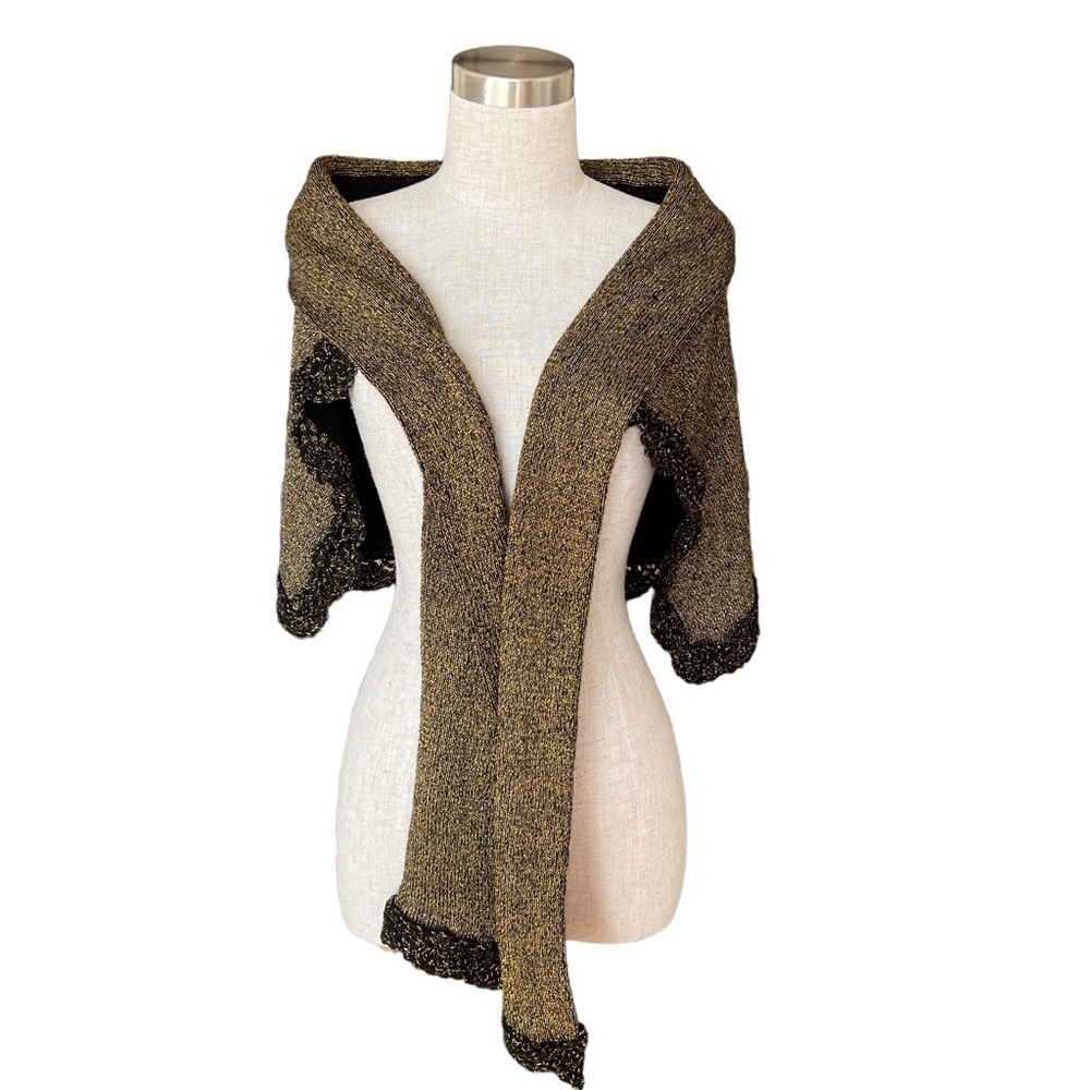 Los Angeles Grace's Design 90s NYE Christmas Metallic Gold Scarf Wrap Cape
